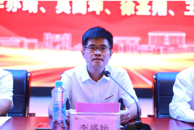 正在上传...